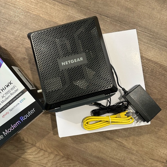 Netgear Nighthawk AC1900 Cable Modem Router - Picture 2 of 7